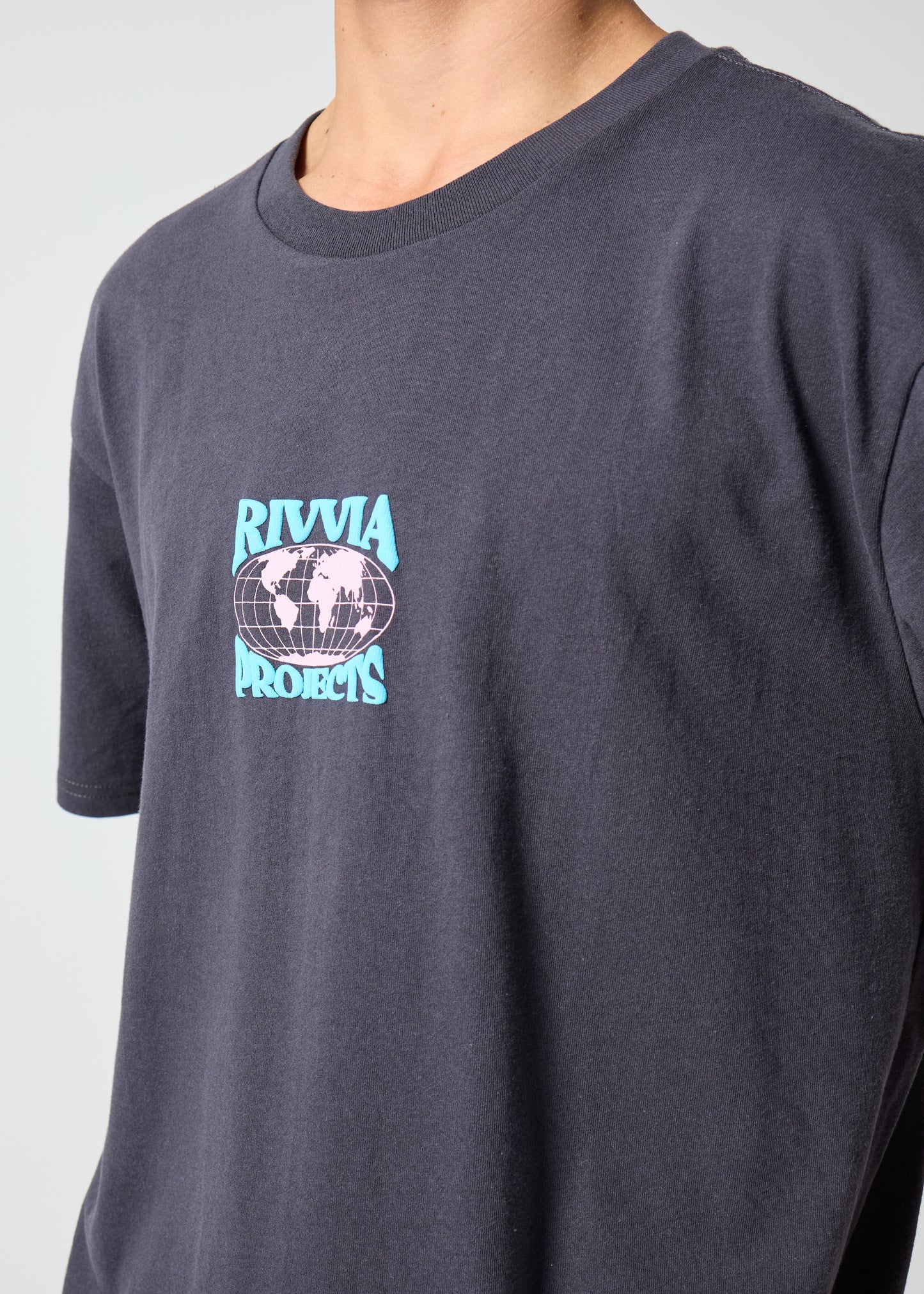 WORLD SERIES T-SHIRT : PIGMENT BLACK