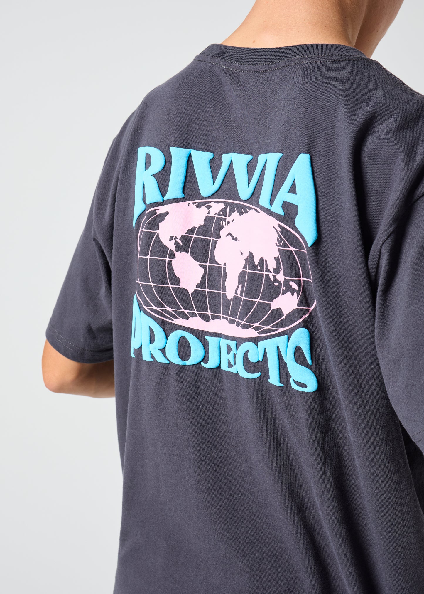 WORLD SERIES T-SHIRT : PIGMENT BLACK