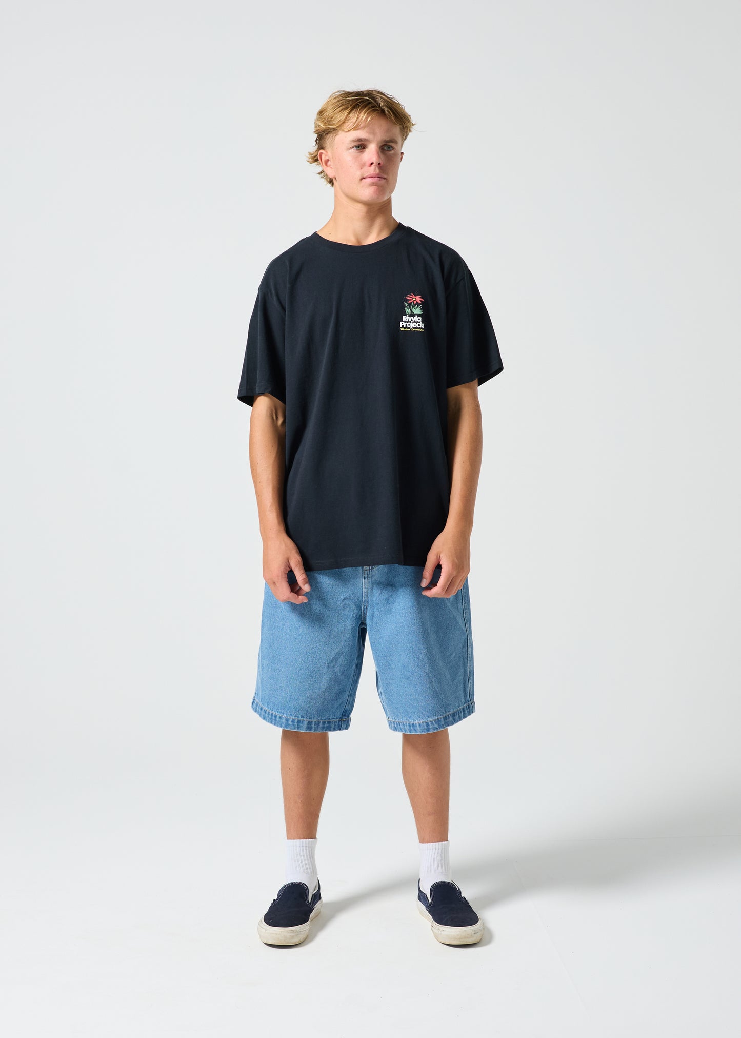 WEEKEND LANDSCAPERS T-SHIRT : BLACK