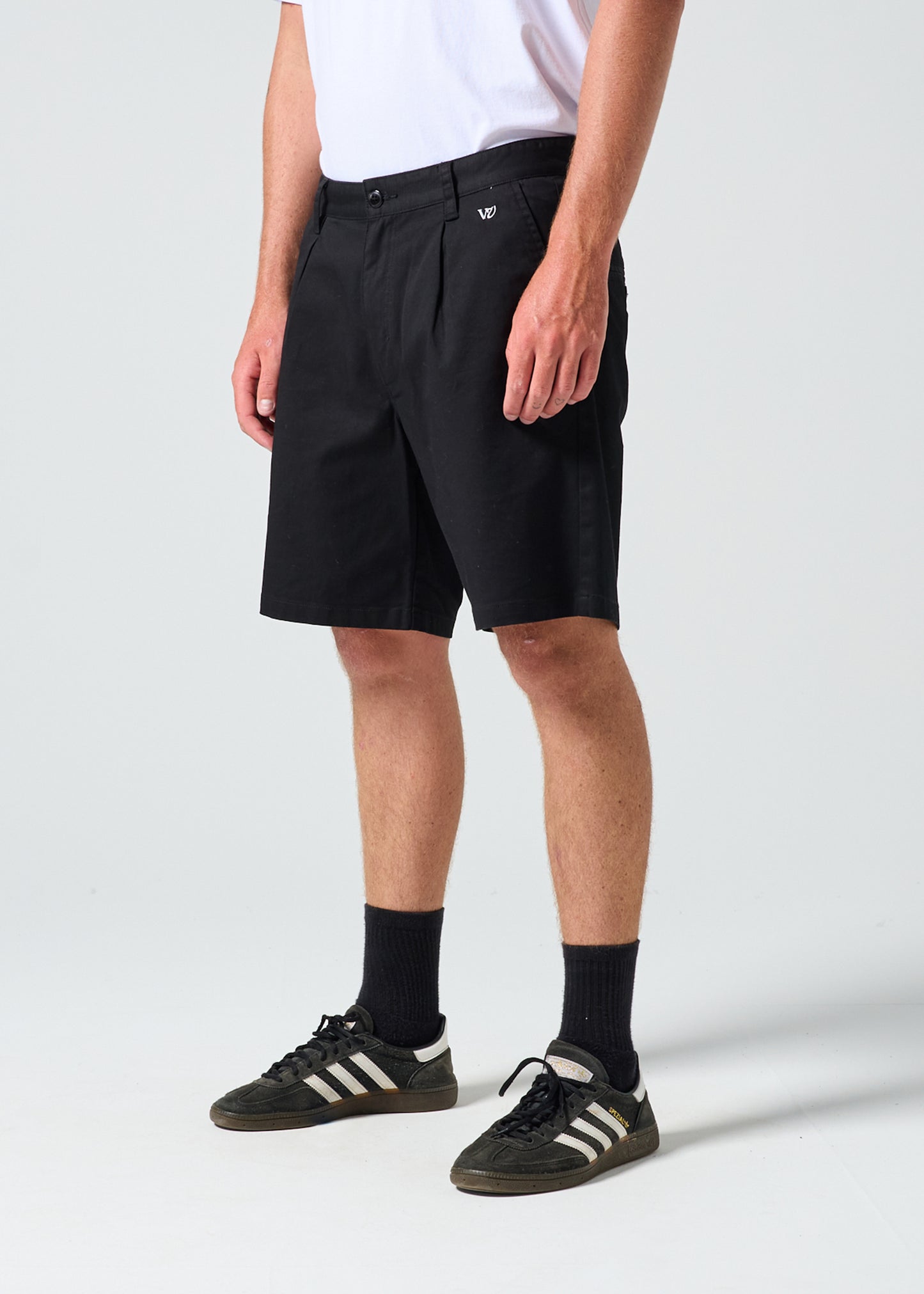 JW CHINO SHORT : BLACK