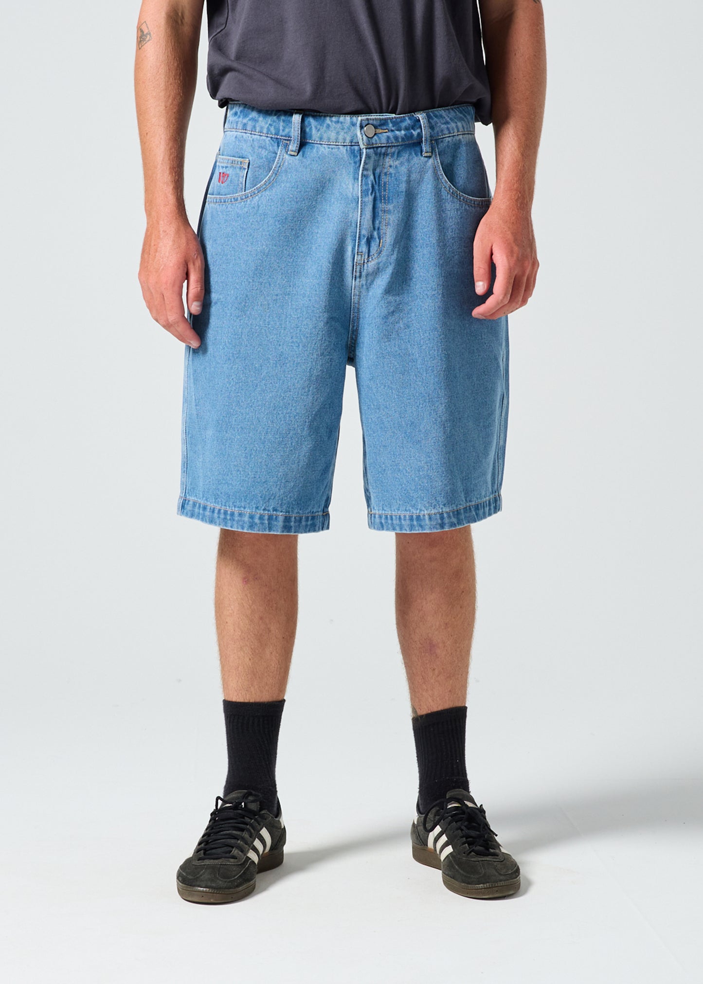 WORLD SERIES DENIM SHORT : BLUE