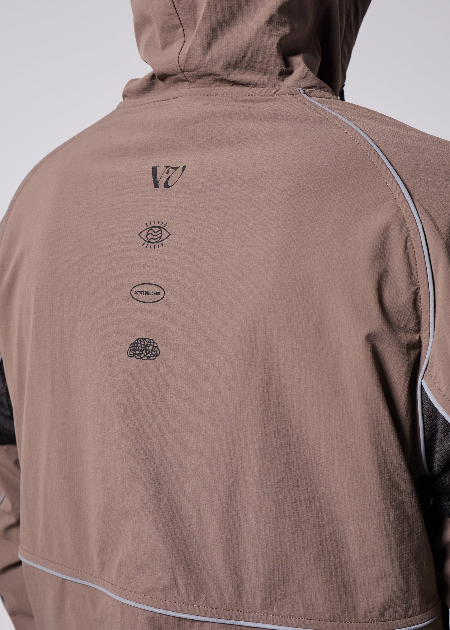 PROJECTS SPRAY JACKET : BROWN