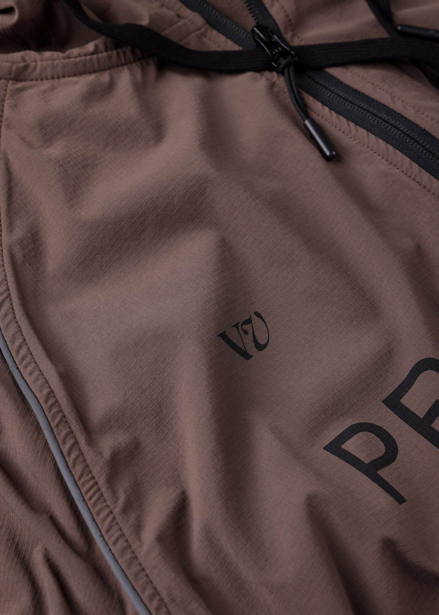 PROJECTS SPRAY JACKET : BROWN