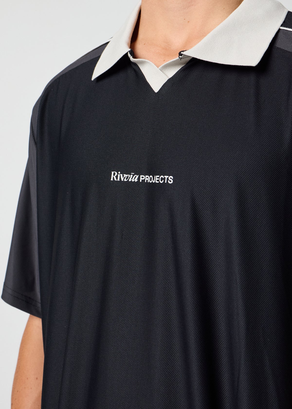PASSAGE POLO : BLACK CHARCOAL