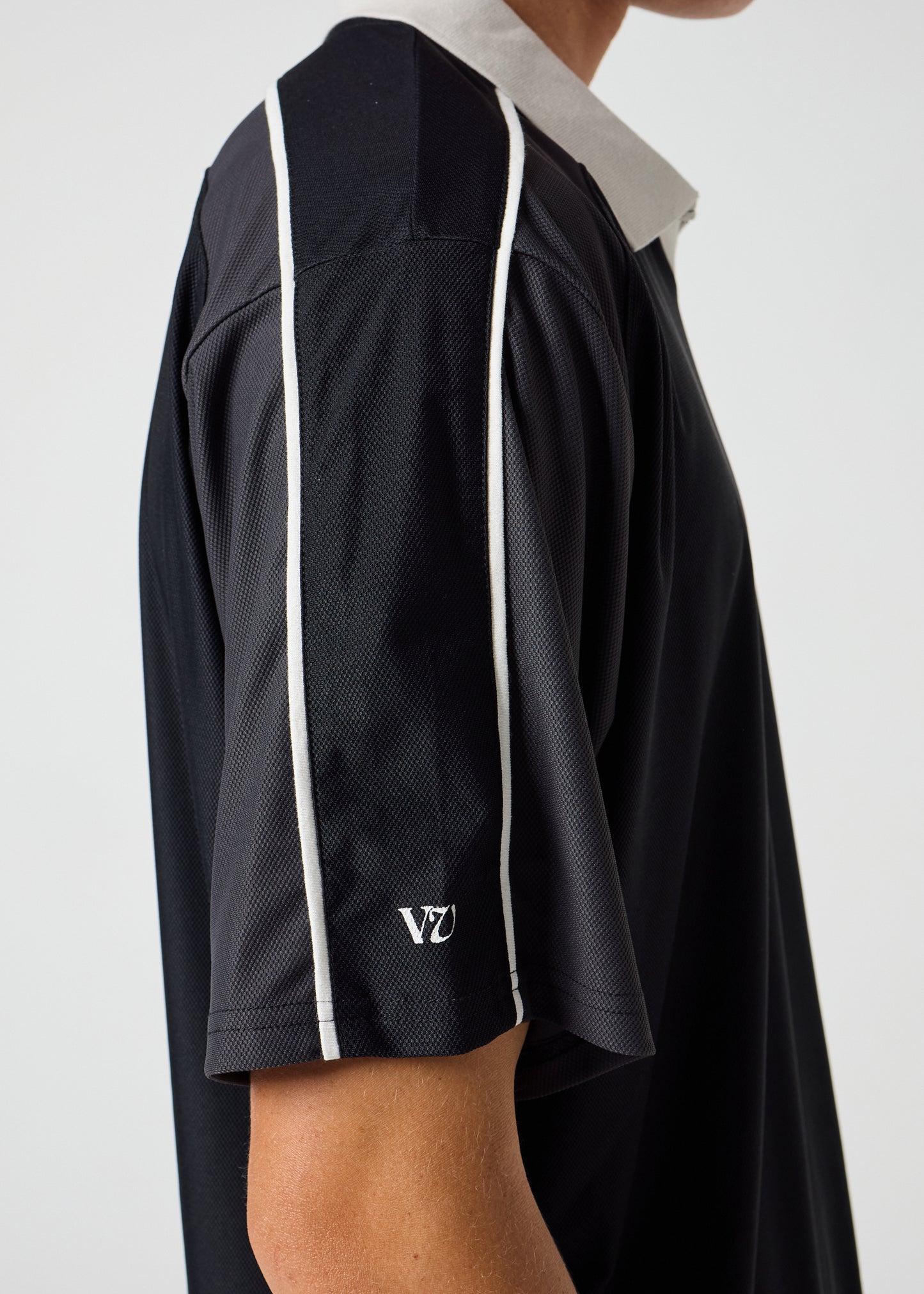 PASSAGE POLO : BLACK CHARCOAL