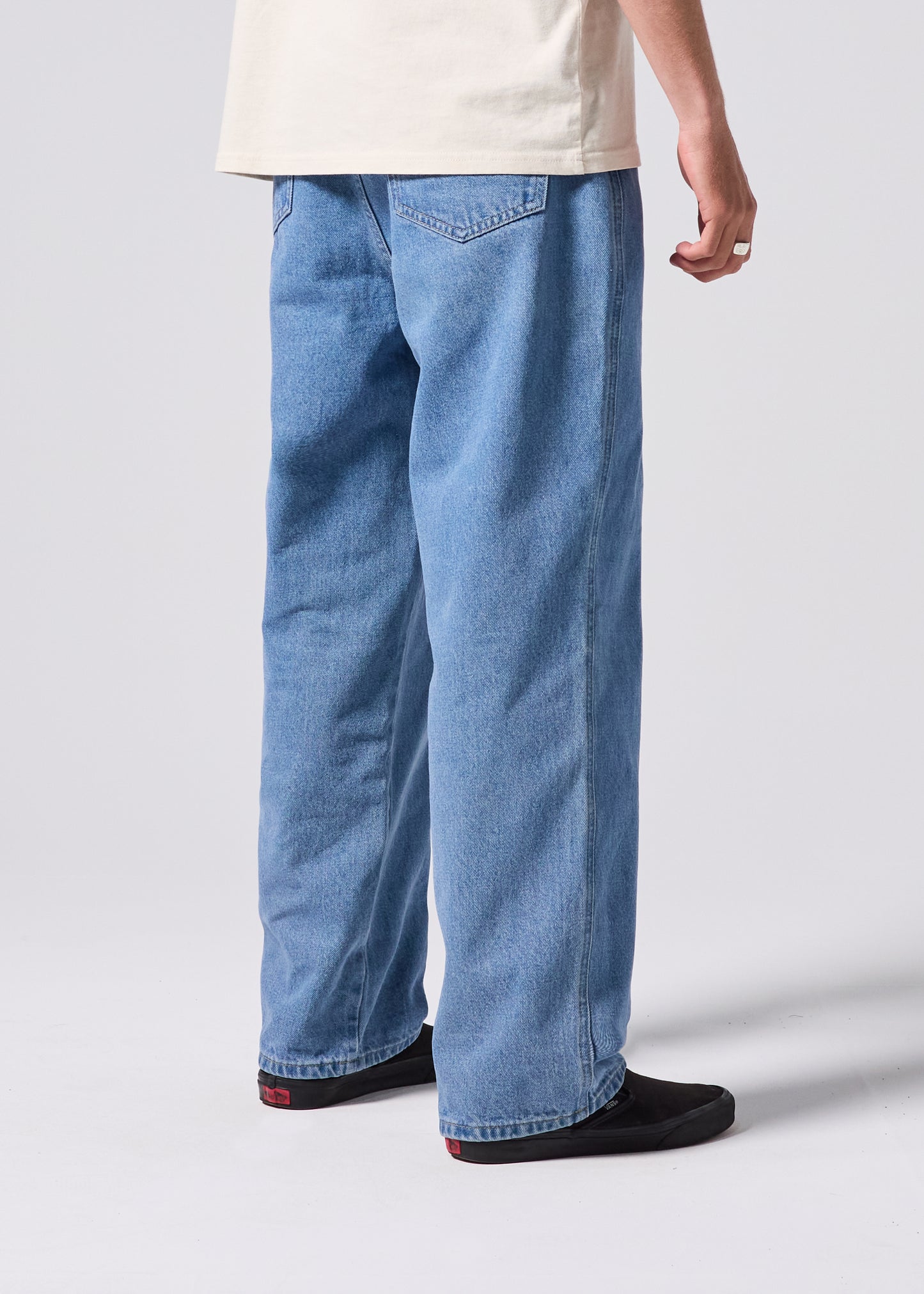 VV CLASS DENIM PANT : WORN BLUE