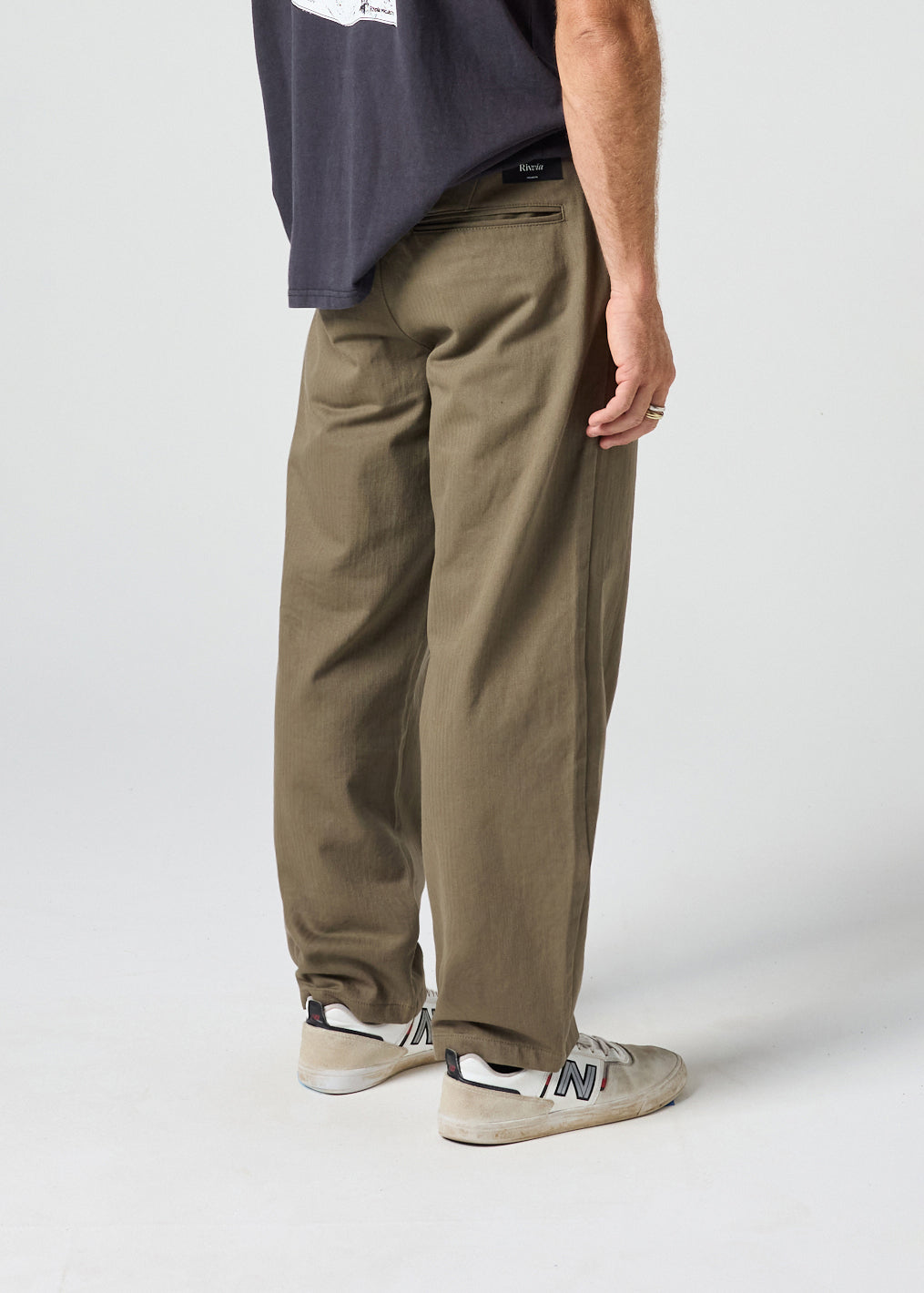 JW CHINO HERRINGBONE PANT : ARMY