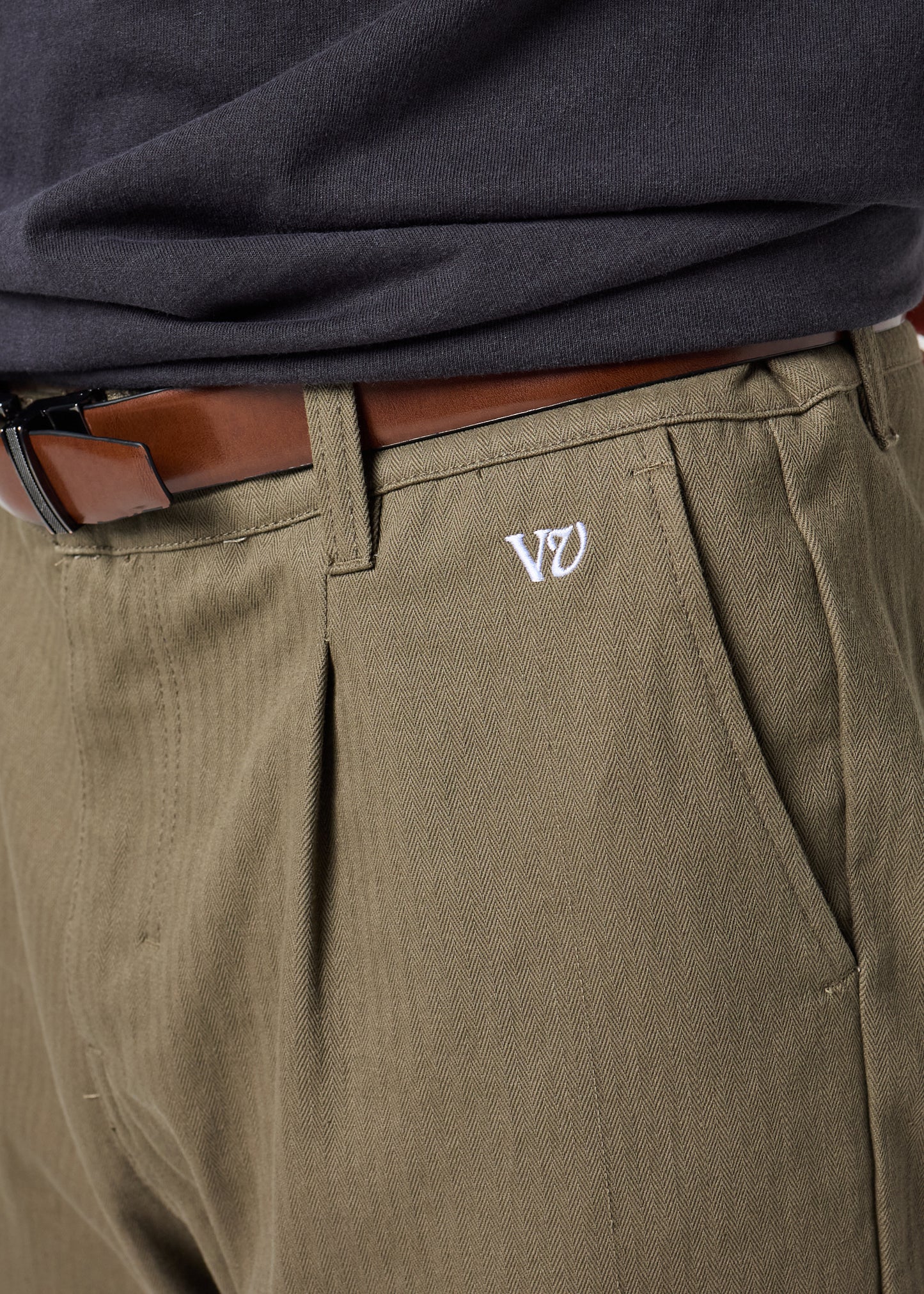 JW CHINO HERRINGBONE PANT : ARMY