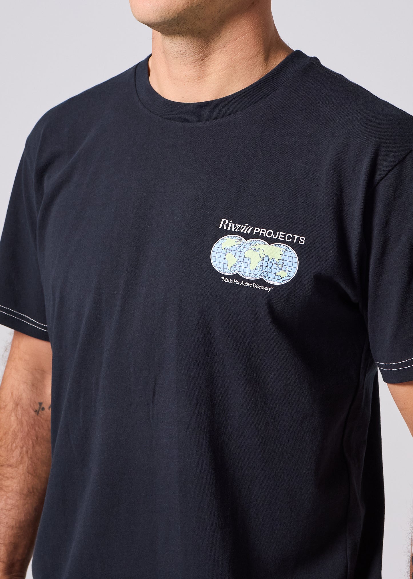 WORLD CONNECTION T-SHIRT : BLACK