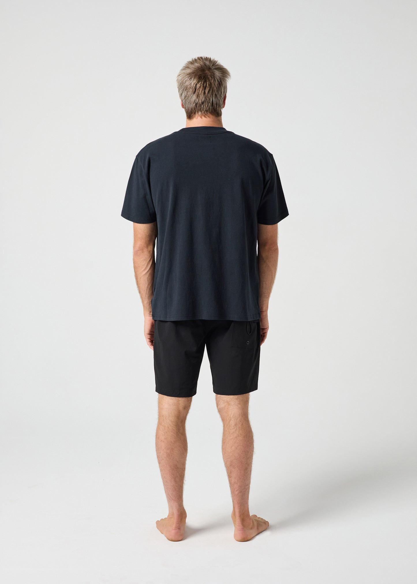 OVAL GRAF RELAXED FIT T-SHIRT : BLACK
