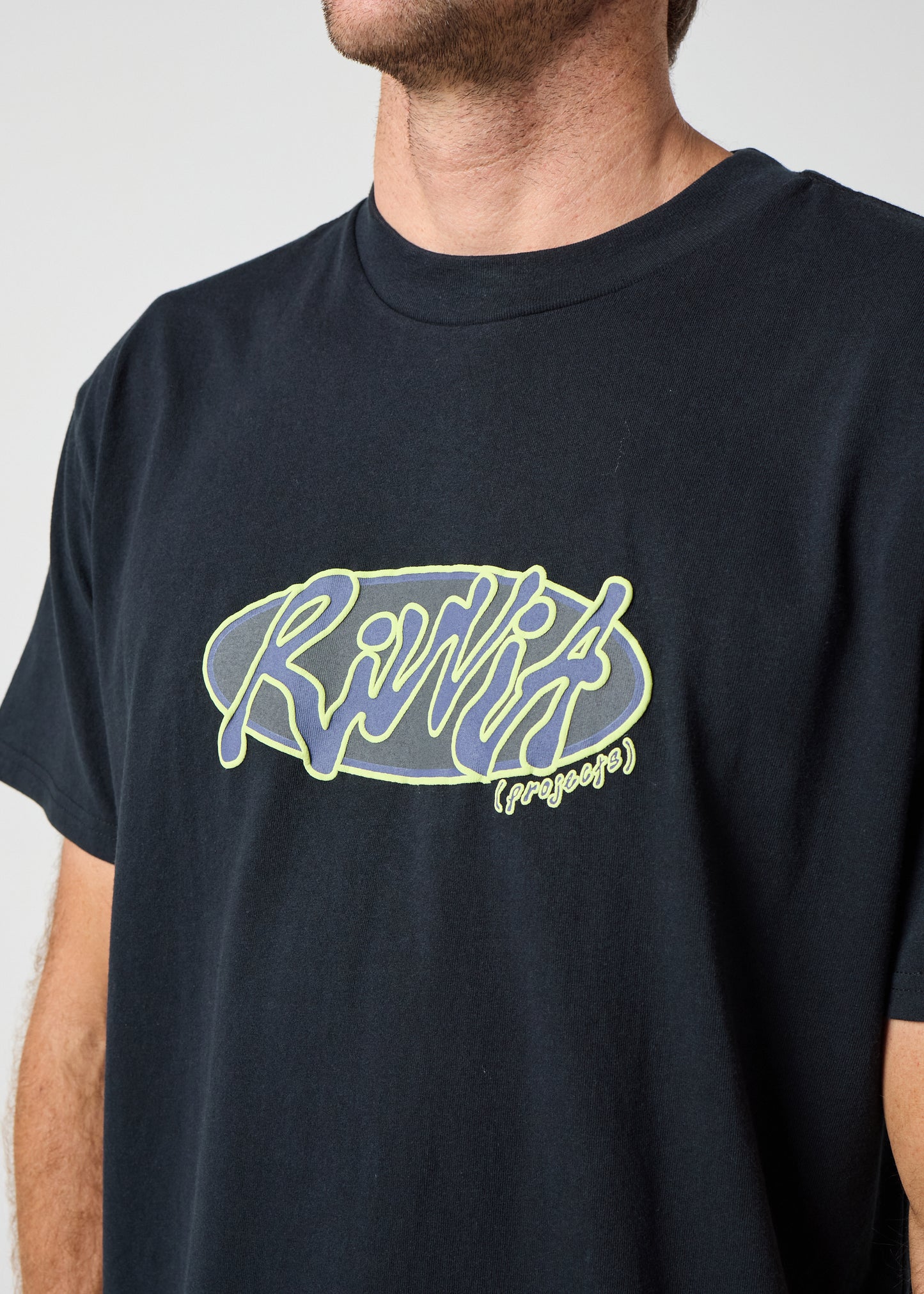OVAL GRAF RELAXED FIT T-SHIRT : BLACK