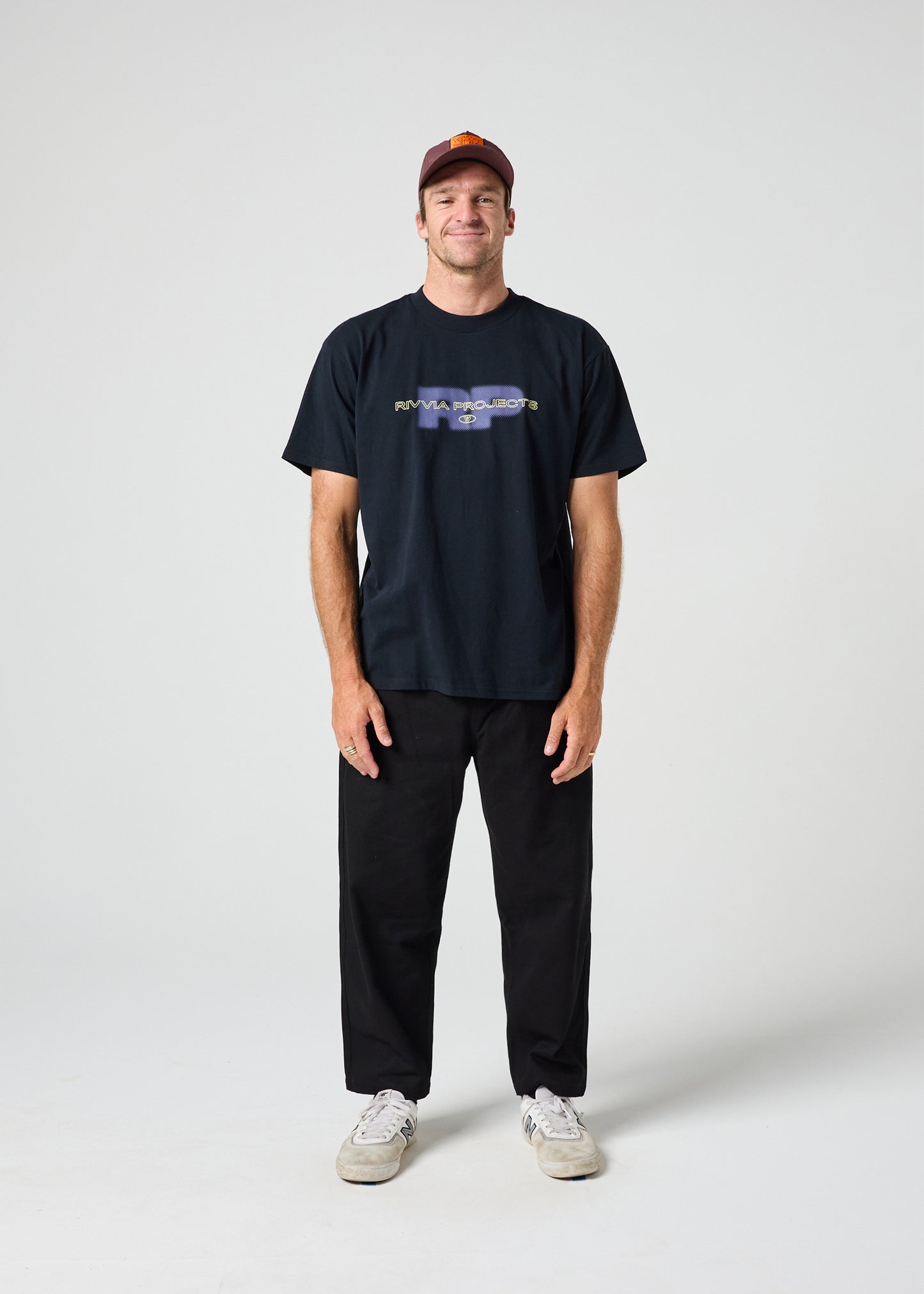 ENVISON RELAXED FIT T-SHIRT : BLACK