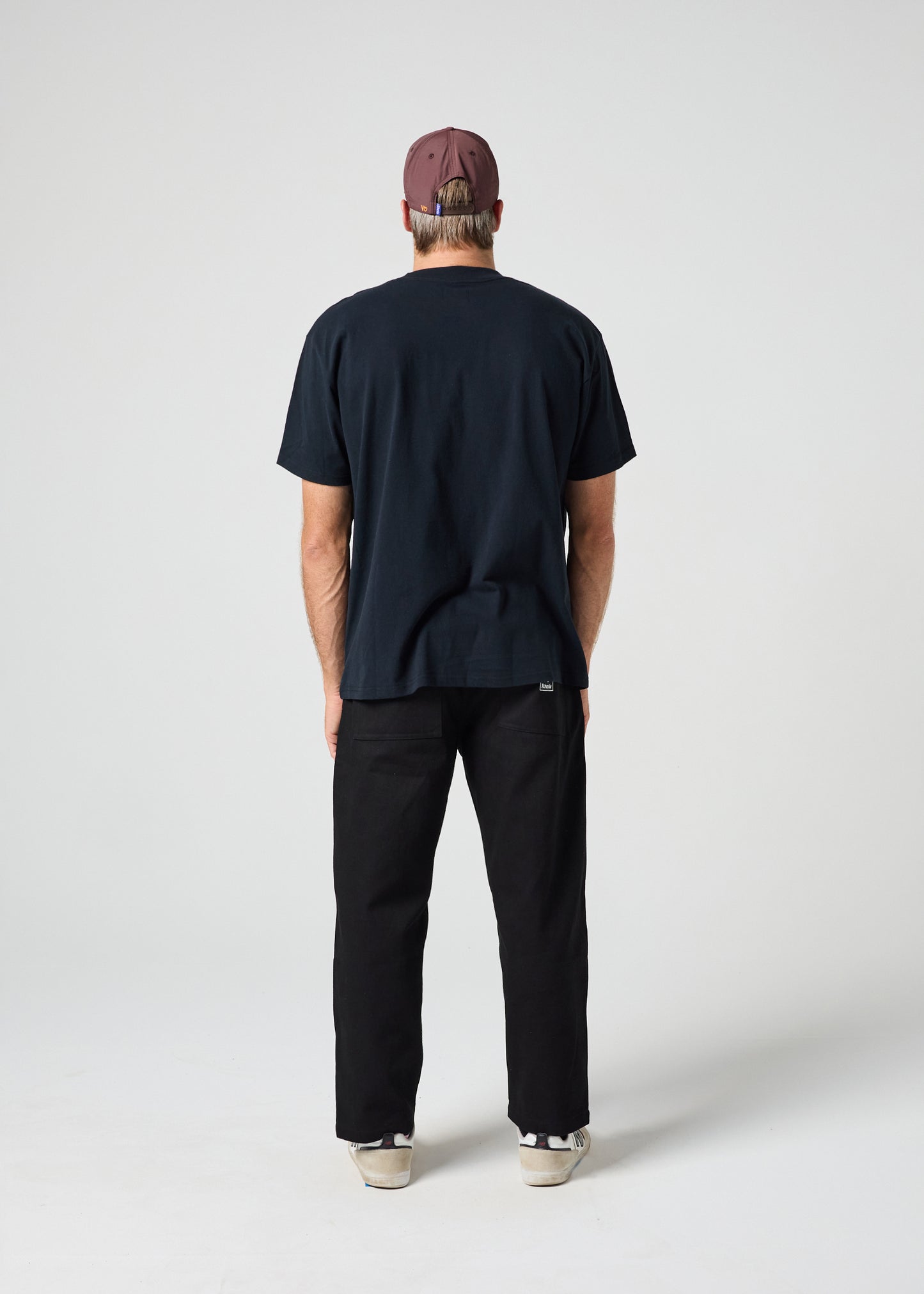 ENVISON RELAXED FIT T-SHIRT : BLACK