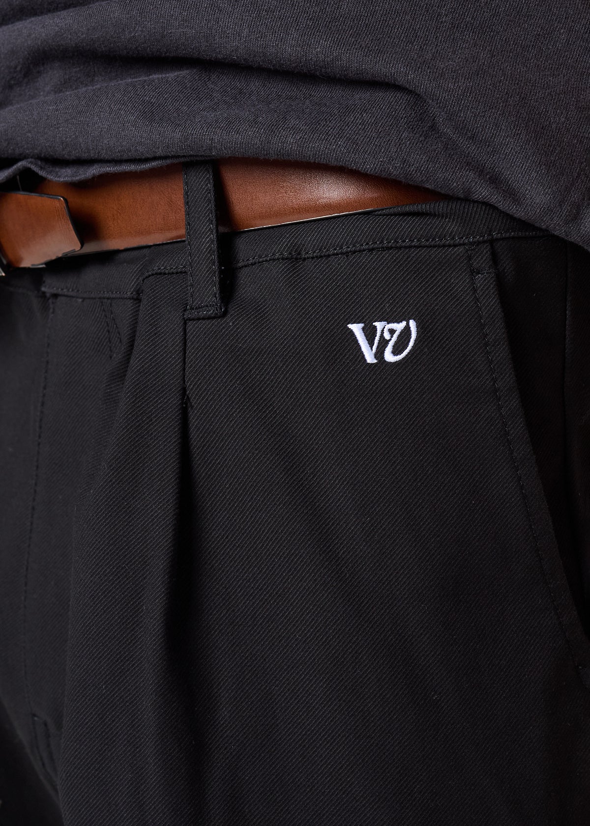 JW CHINO SHORT : BLACK