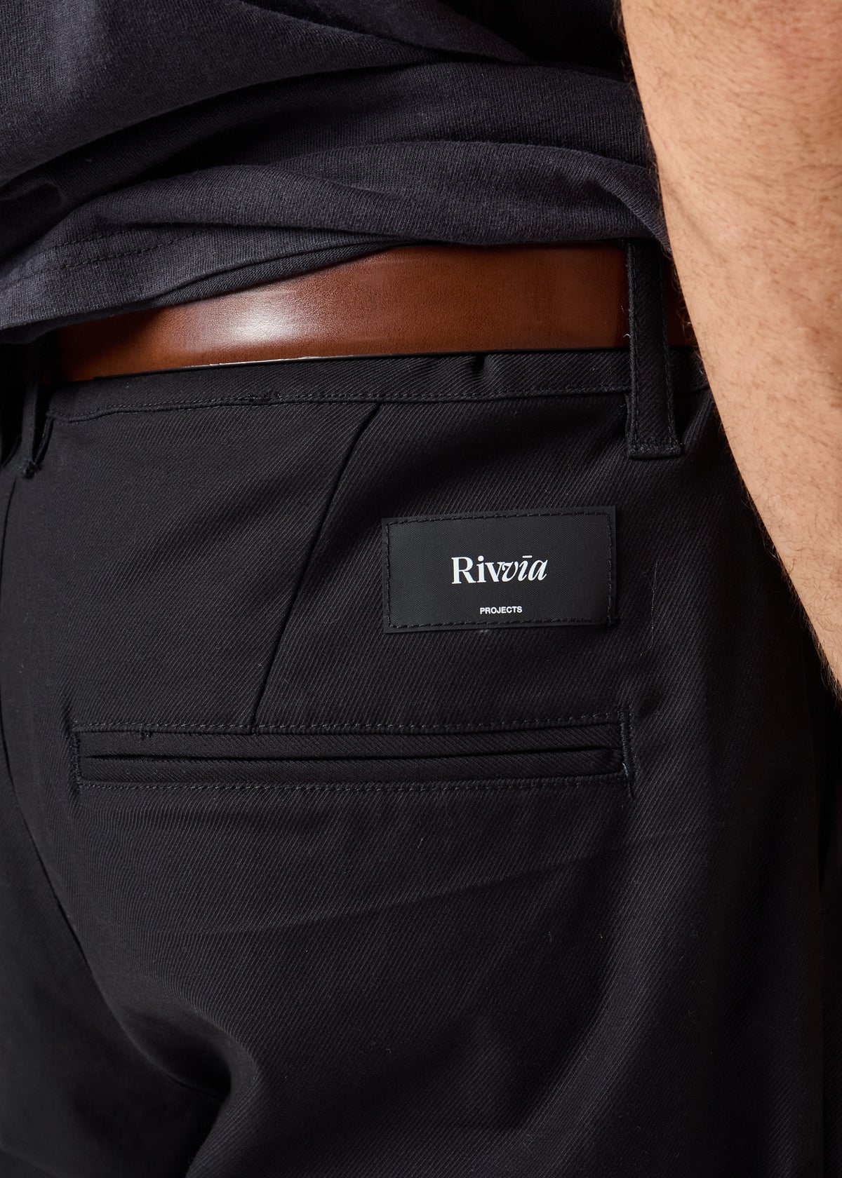 JW CHINO SHORT : BLACK