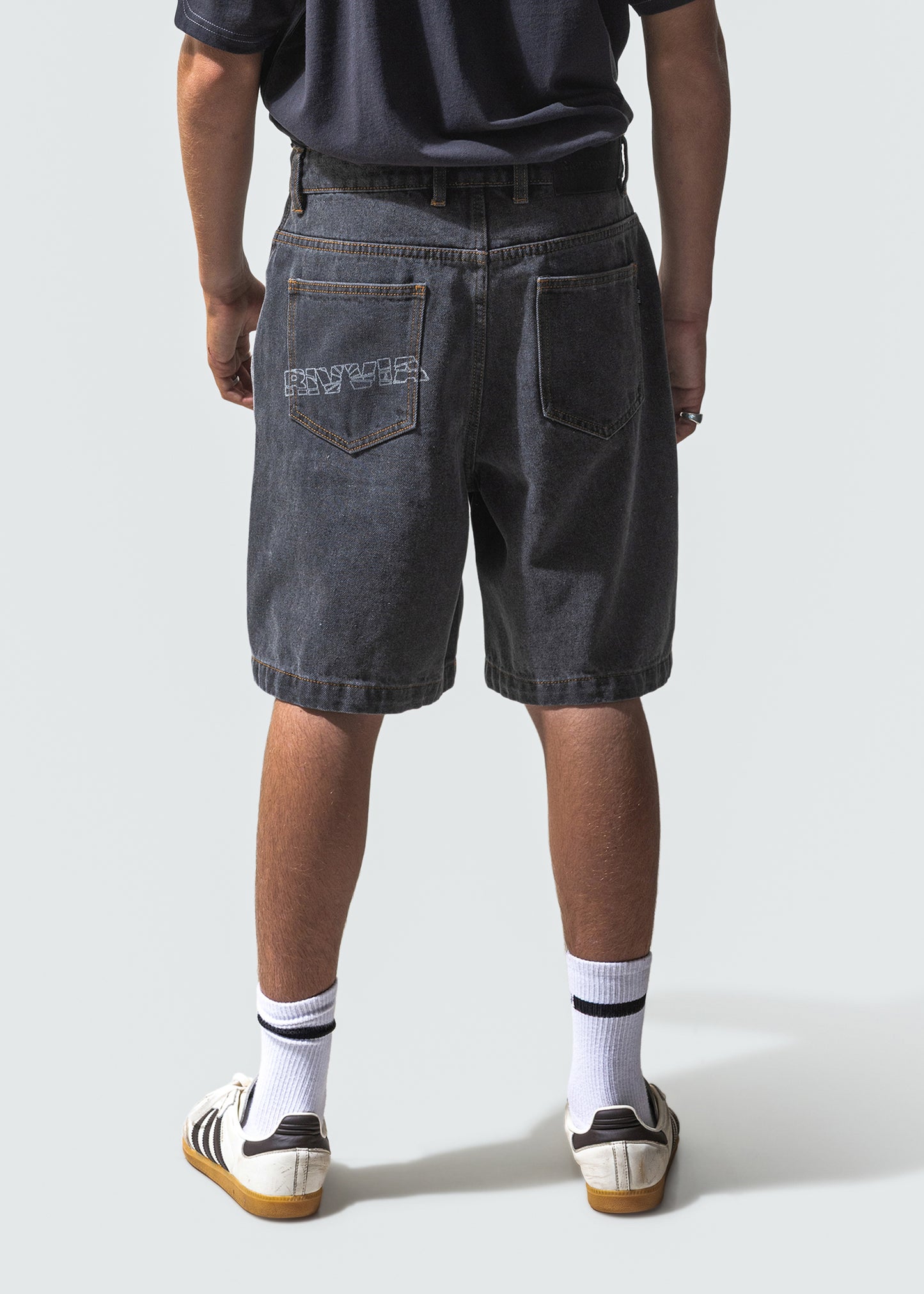 CAPITAL DENIM SHORT : WORN BLACK
