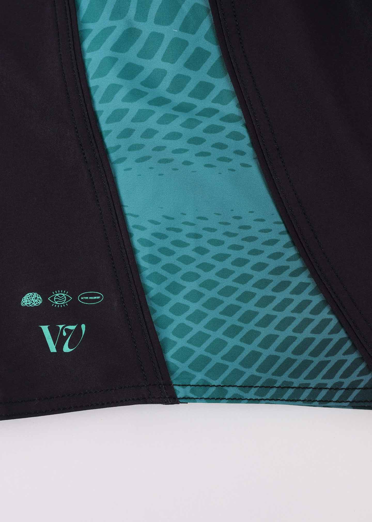 LOGGER 18" MAZE TRUNK  : BLACK GREEN