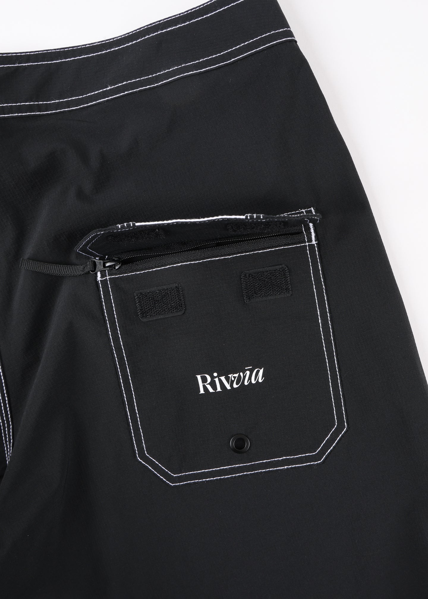 STEREO 18" BLUR TRUNK : BLACK WHITE