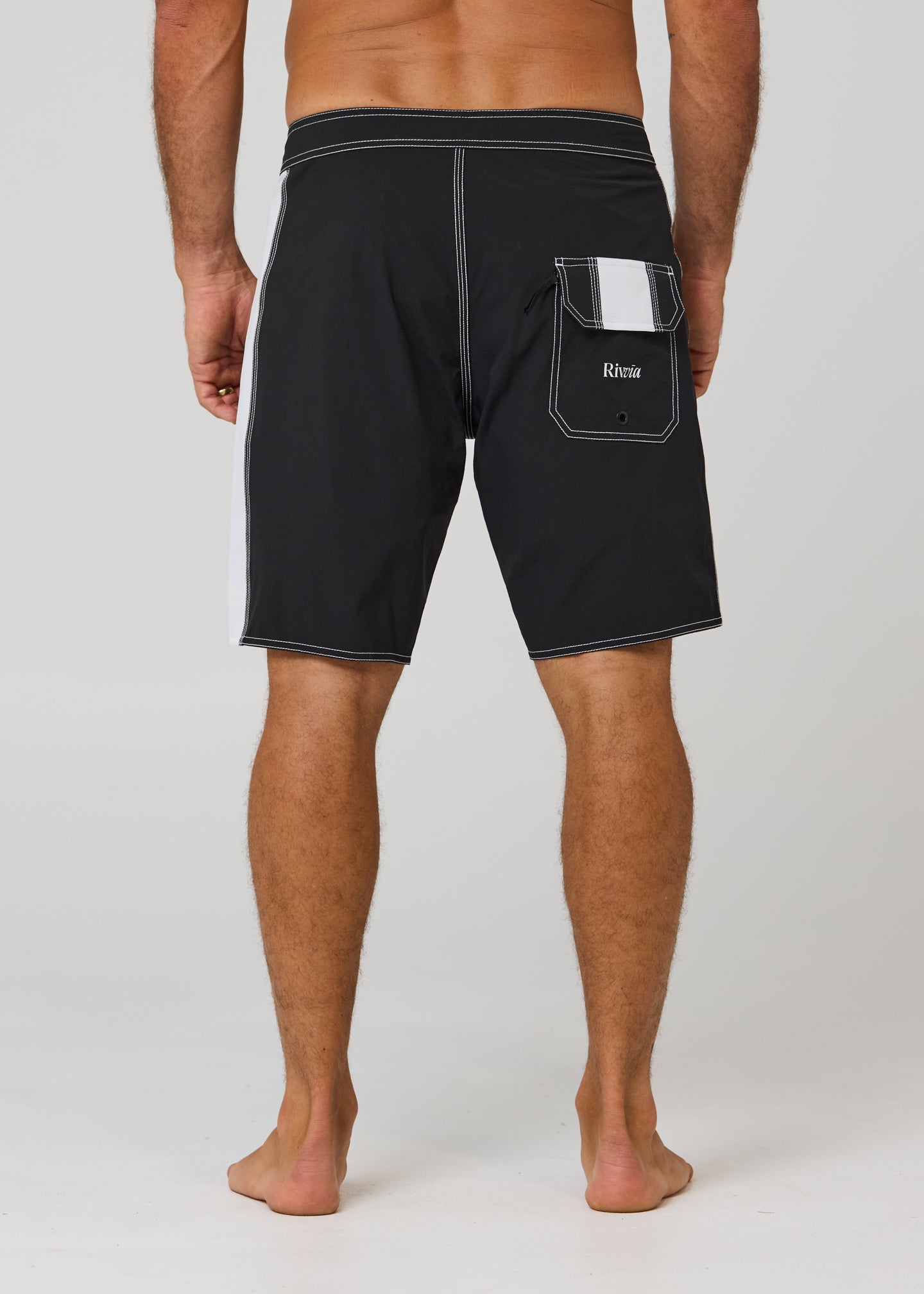 STEREO 18" BLUR TRUNK : BLACK WHITE