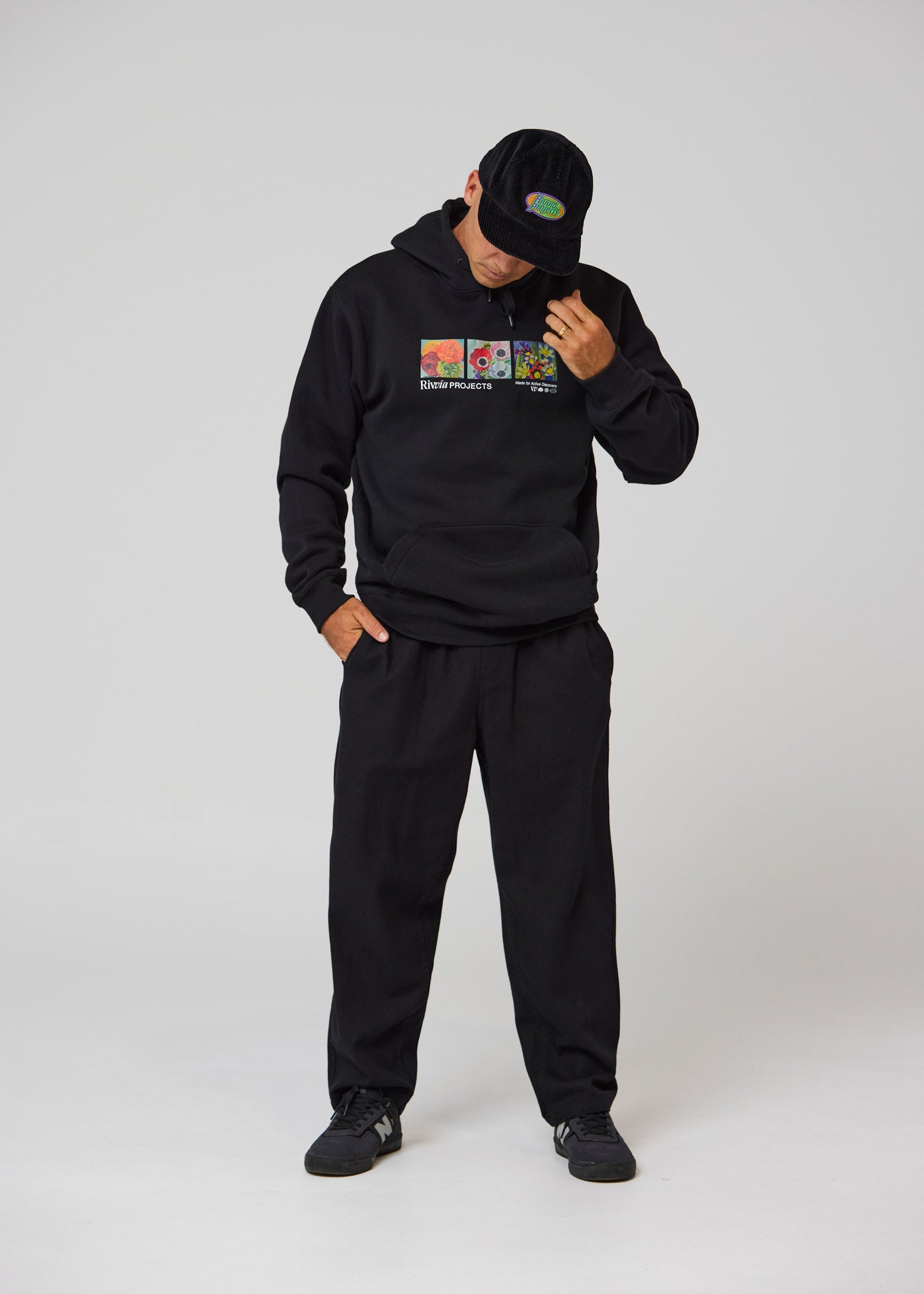 DECORATIVE HOOD  : BLACK