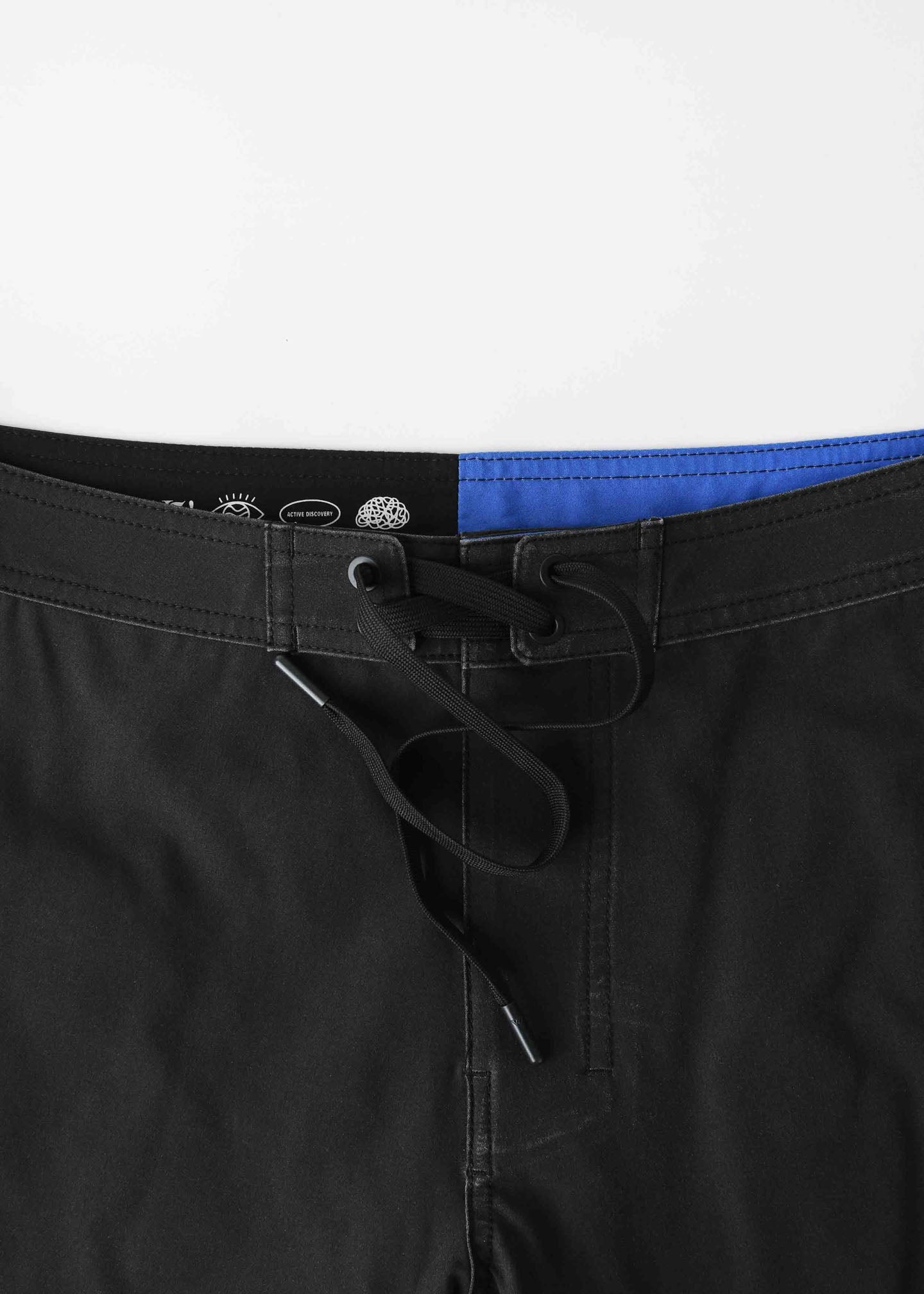 LOGGER 18' TRUNK  : BLACK BLUE