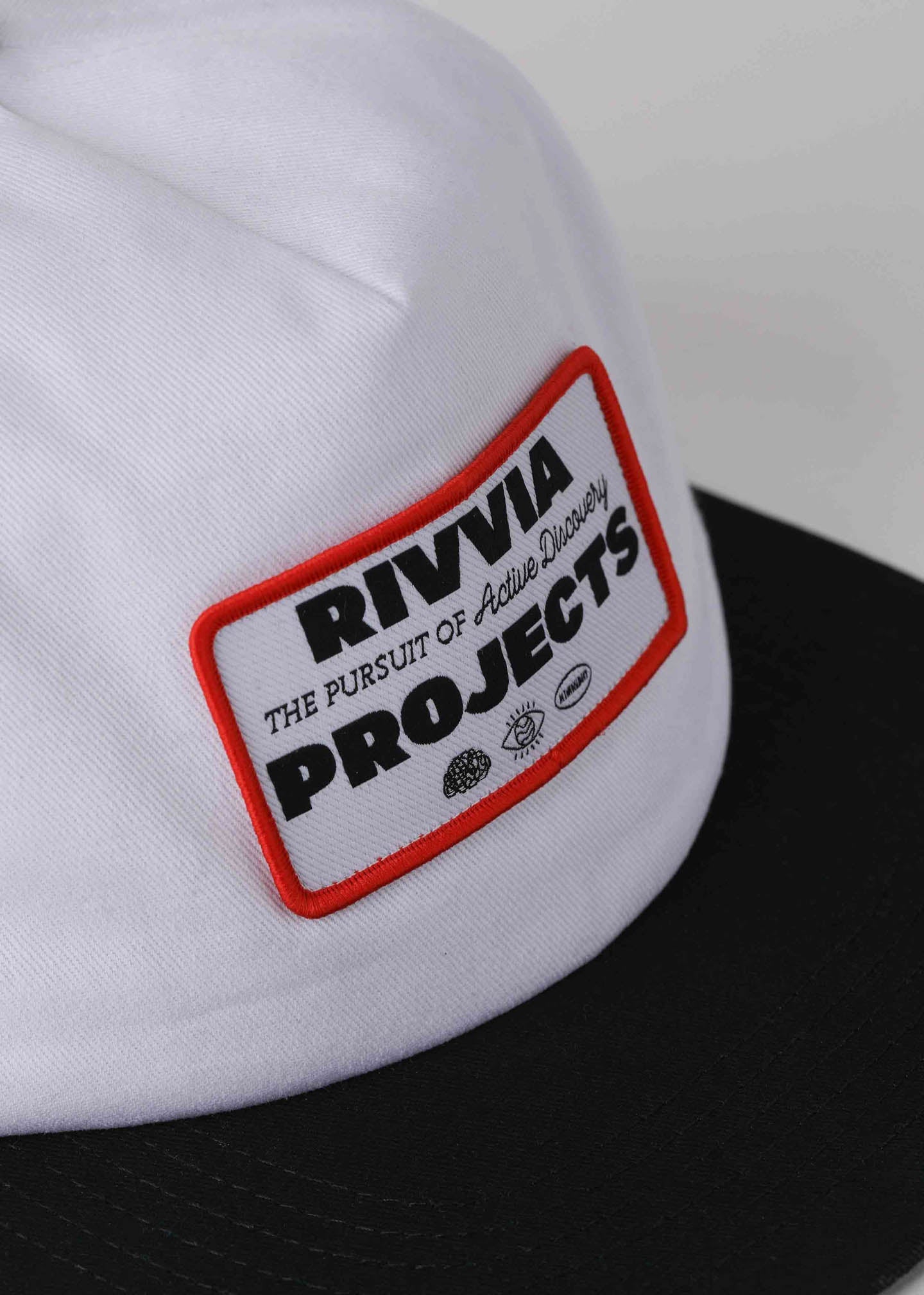 CLASSIC PURSUIT CAP : BLACK WHITE