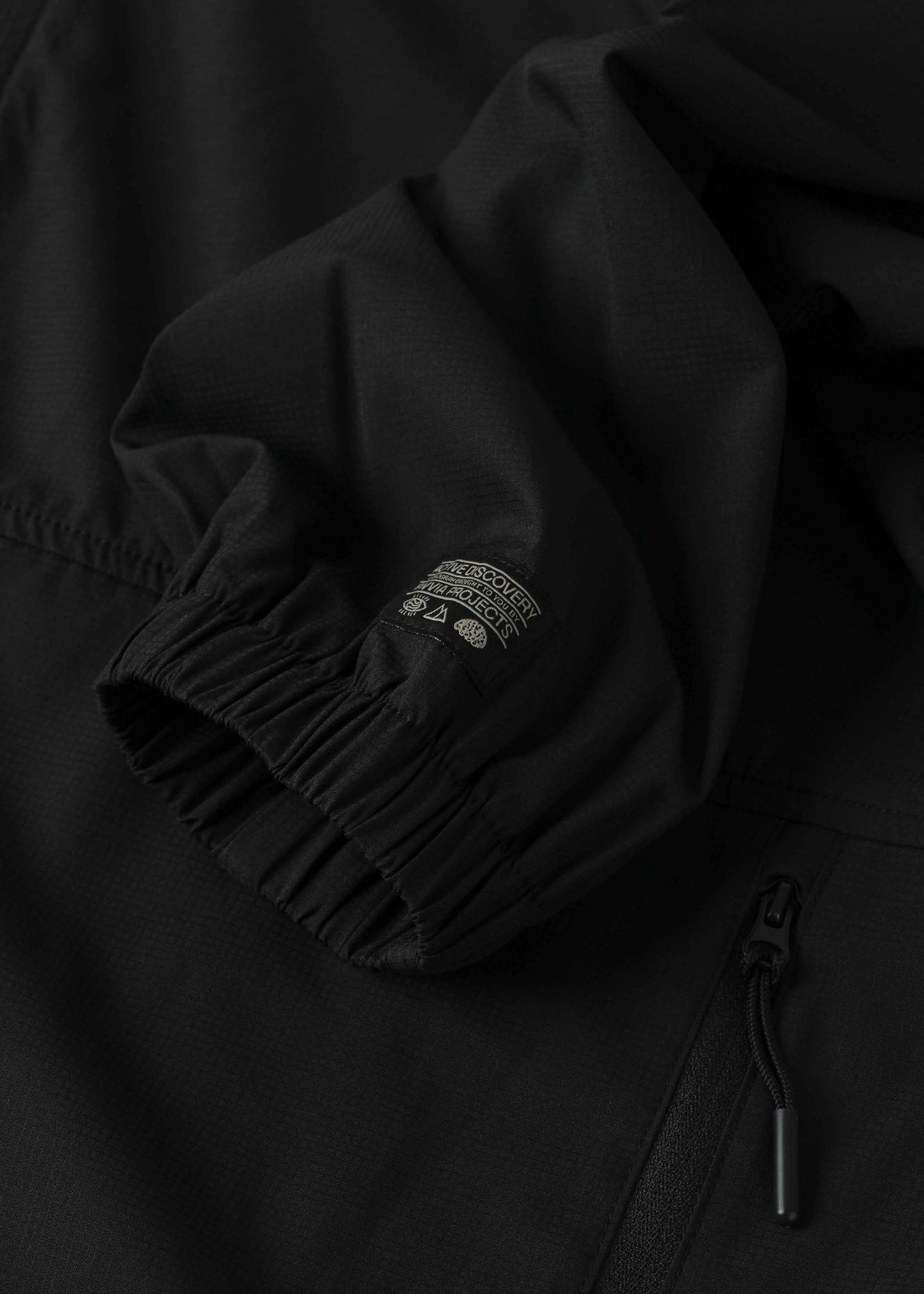 CLASSIC PURSUIT SPRAY JACKET : BLACK