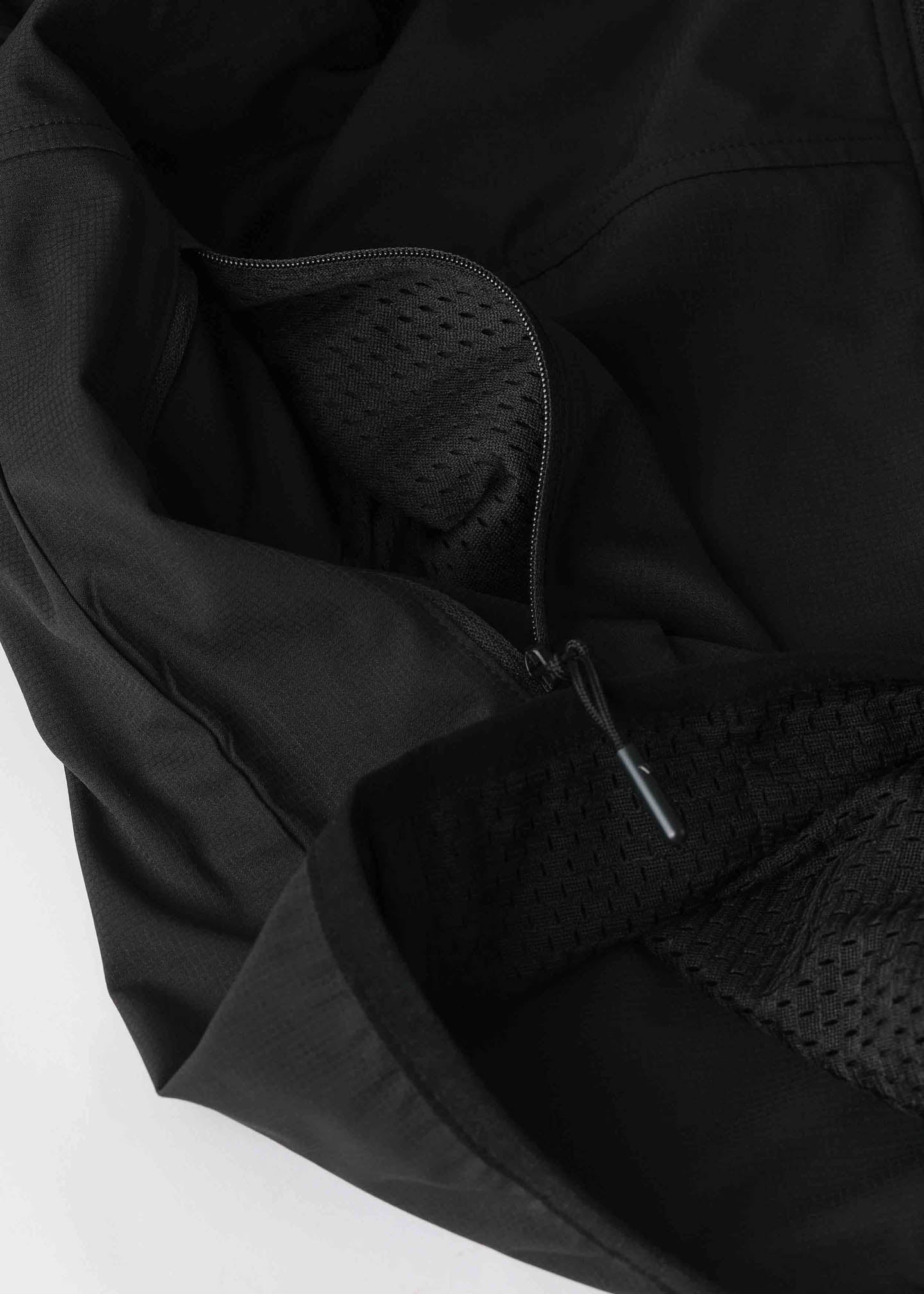 CLASSIC PURSUIT SPRAY JACKET : BLACK