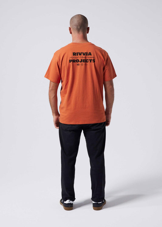 CLASSIC PURSUIT T-SHIRT : TERRACOTTA